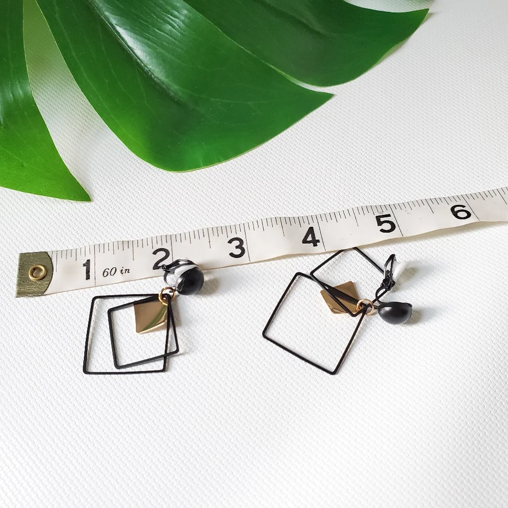 Clip On Dangling Lightweight Earrings - Picture 2 of 4